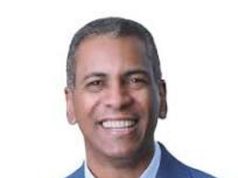 Demóstenes Martínez espera con gusto debate de esta noche