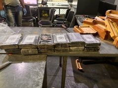 Ocupan 17 paquetes de cocaína