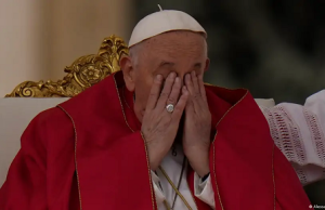 El papa Francisco empieza a notar el paso de los años