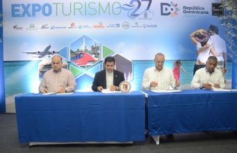 En Expoturismo firman acuerdo por la Gastronomía de Santiago