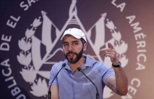 Bukele critica el «periodismo independiente» y la USAID