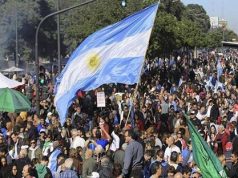 Continúa paro universitario en Argentina