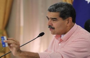 Maduro llama a mantenerse alerta ante plan de la CIA