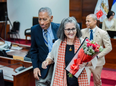 Ayuntamiento de Santiago reconoce a Susi Pola