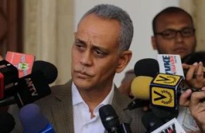 FP pide gobierno explique reunión con Haití