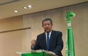 Leonel afirma gobierno del PRM está descarrilado