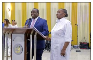 Posicionan a Emelinda King de Louis como pastora