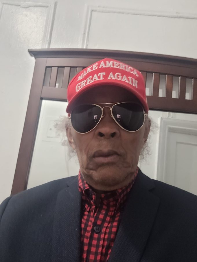 Activista comunal dominicano elogia Trump