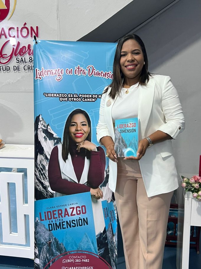 Pone a circular libro «Liderazgo en Otra Dimensión”