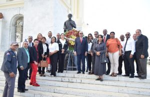 Abogados de Santiago celebran su día con llamado al respecto y dignidad de sus colegas