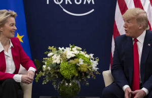 UE «reaccionará con firmeza» a aranceles de Trump