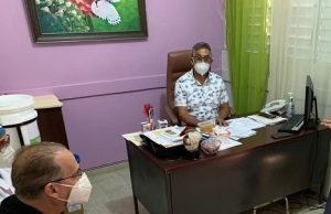 Destacan labor del doctor Bolívar Quezada al frente del hospital de Tamboril