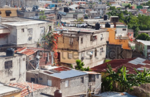 Revela el 50% de los dominicanos vive por debajo de la pobreza