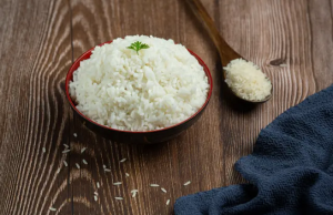 Cómo cocinar arroz blanco y evitar picos de glucosa