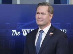 Renuncia asesor de seguridad de Trump