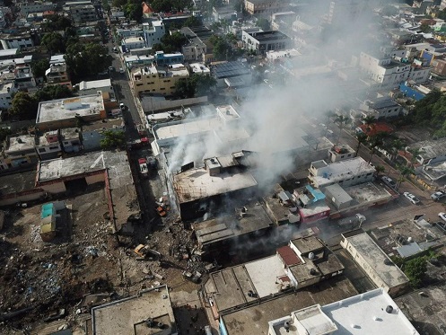 Foto Listín Diario un día despues de la explosión de San Cristóbal.