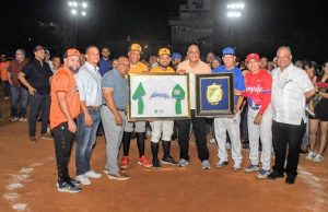 Inauguran torneo softbol dedicado a Jhonny De Los Santos