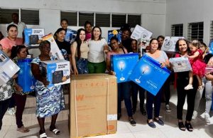 Diputada Llaniris Espinal agasaja cientos de madres en su día