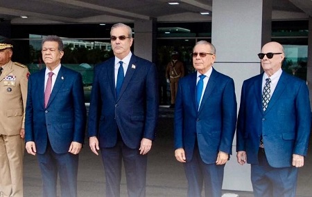 Luis Abinader y los ex presidentes de República Dominicana.