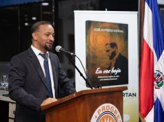 «En voz baja», libro puesto a circular por José Alfredo Espinal