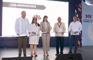 Inauguran Dominican Cigar Expo en el Parque Central