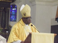 Monseñor destaca valor de la familia como base de la sociedad y la Iglesia