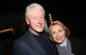 Los Clinton y exdirectores del FBI citados por la Cámara de Representantes