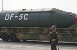 China muestra misil balístico que cubre todo el planeta