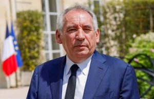 Se derrumba el Gobierno de Macron