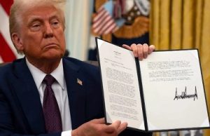 El récord de Trump en firma de órdenes ejecutivas