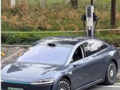 El auto eléctrico chino que estaciona solo (Video)
