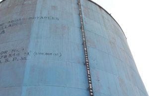 Fuerza del Pueblo critica colapso tanque de INAPA en Consuelo