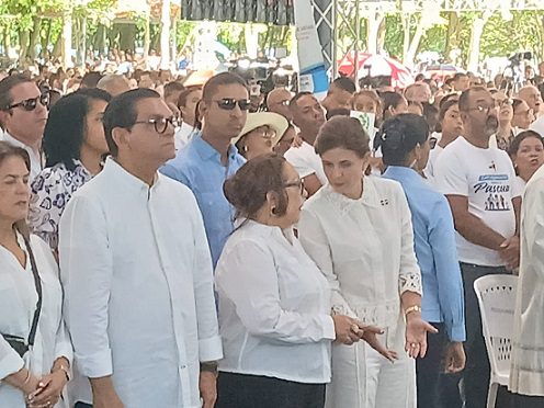 Las autoridades en la actividad