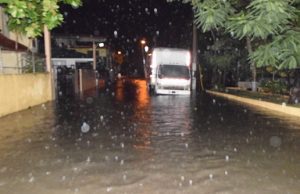 Residentes de Hoya del Caimito deploran constantes inundaciones