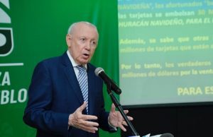 Alburquerque denuncia “estafa maestra” del PRM con fondos públicos y programas sociales