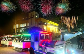 El Tren Turístico de Santiago conquista la Navidad