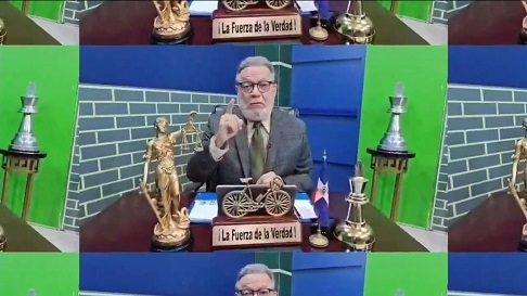 El destcado periodista Guillermo Saleta en la conducción de su icónico prograama Portafolio Extra.