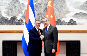 China se opone a la injerencia externa en Cuba