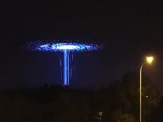 VIDEO: China ‘abre un portal’ en la Tierra durante ‘show’ de drones