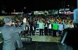 La gira de la definición. FP se perfila en Santiago