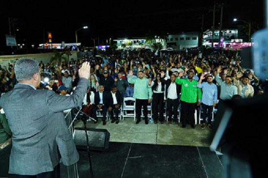 Leonel juramenta en la FP a miembros del PLD y Justicia Social en Santiago.