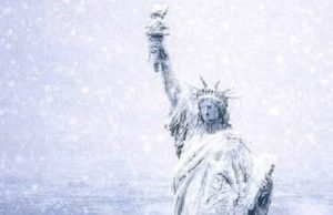 Tormenta de nieve paraliza NYC, resumen de noticias