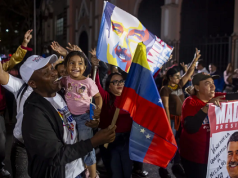 Venezolanos realizan vigilia a un mes secuestro de Maduro y esposa