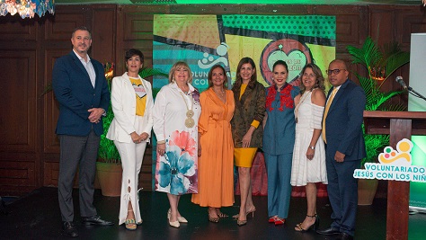 En el acto de anuncio que hiciera el Voluntariado Jesús con los Niños.
