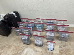 DNCD atrapa tres maletas con 83 paquetes de cocaína