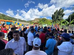 Rotarios y Carolina del Norte entregan viviendas y parque infantil en Jacagua