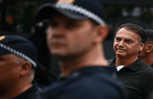 Supremo de Brasil rechaza prisión domiciliaria a Bolsonaro