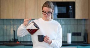 Esto pasa al dejar el café por dos semanas