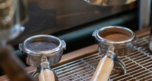 Científicos hallan inesperado uso para residuos del café