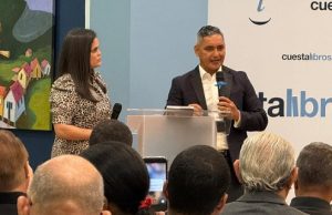Wilton Cordones presentó su libro «La Belleza de ser tú mismo»